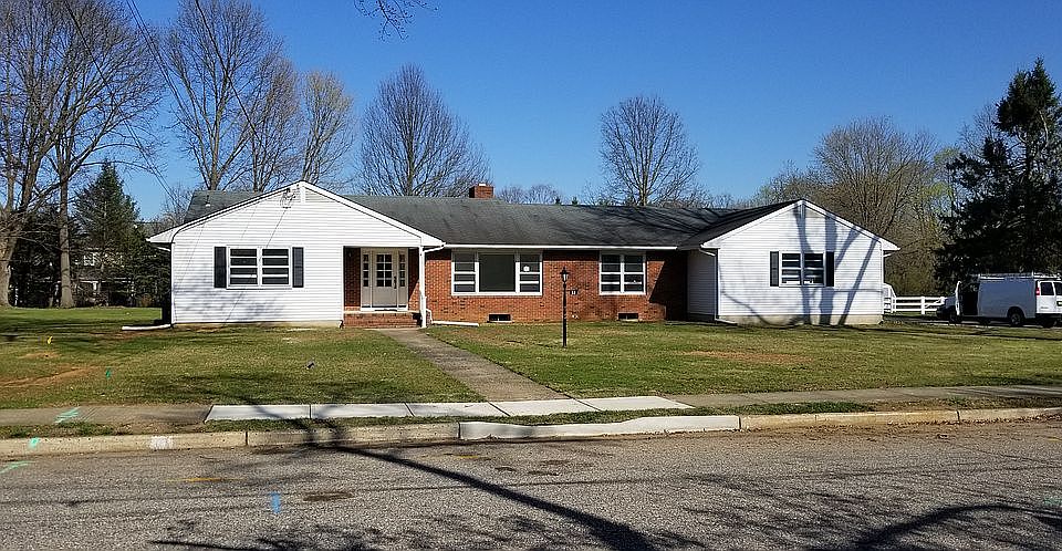 1st image of 50 Samara Dr
