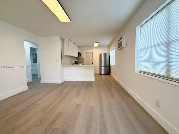 910 SW 2nd Ave #910, Hallandale, FL 33009