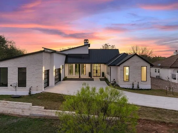 105 Barefoot, Horseshoe Bay, TX 78657