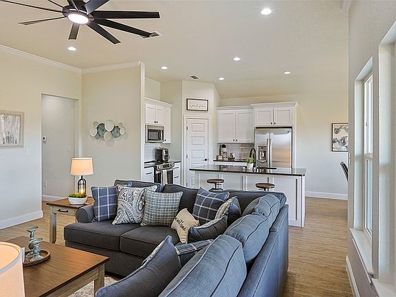 5th image of 7618 Hudson Way