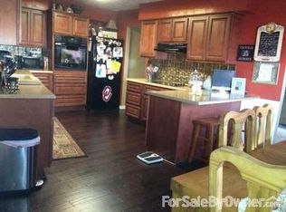 1616 Country Rd, Blackwell, OK 74631