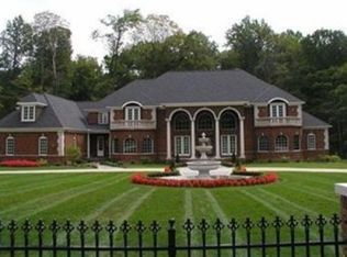8550 Sanctuary Dr, Kirtland Hills, OH 44060