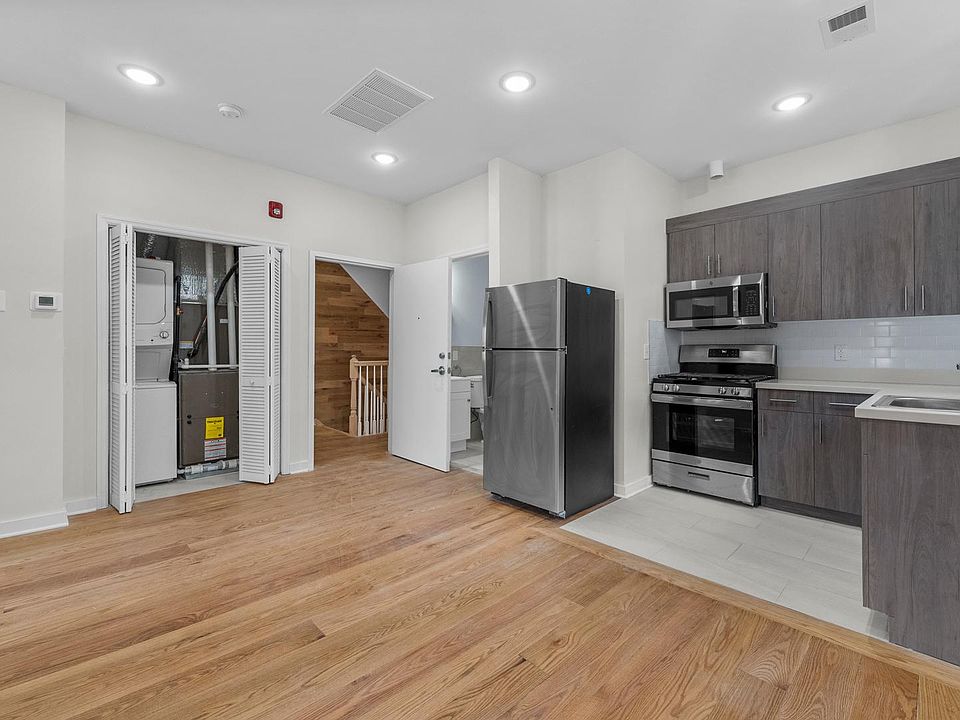 1st image of 396 E Kinney St #2A