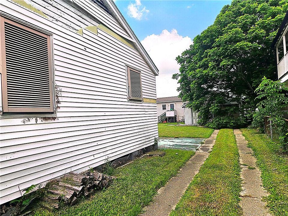 2nd image of 405 E Damour St