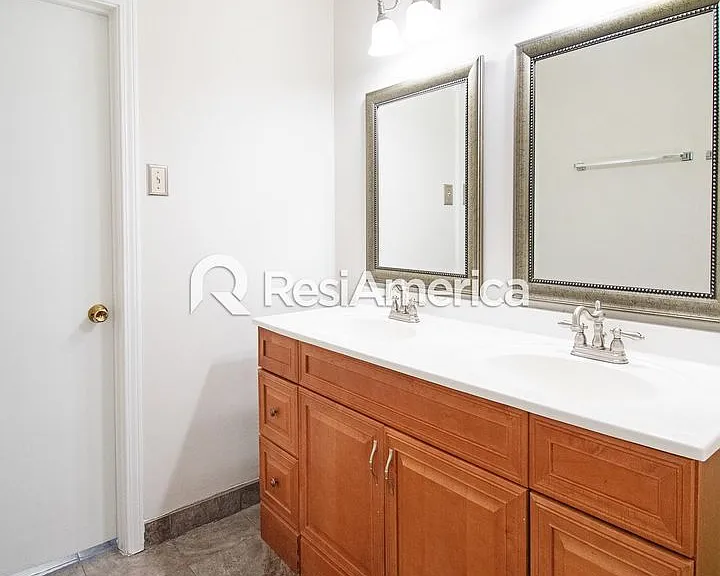 3922 N Heatherhill Dr — Photo 9