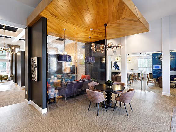 Clubhouse Lobby/Leasing - Welcome!