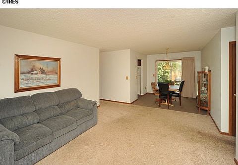 2nd image of 306 Kathryn Dr