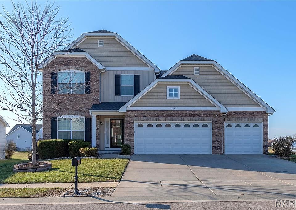 1st image of 3945 Beechmont Cir