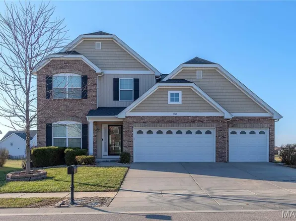 3945 Beechmont Cir, Swansea, IL 62226