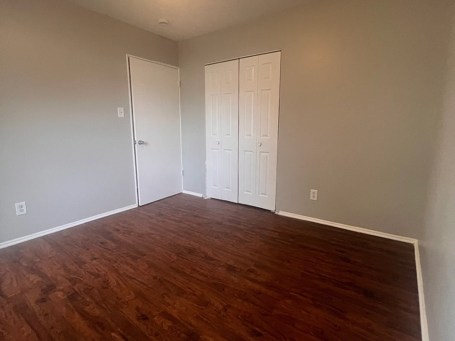 3 bed, 1000 sqft, $1,600 — Photo 4