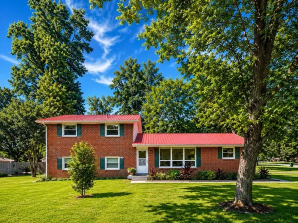 110 Southwood Ln, Tullahoma, TN 37388