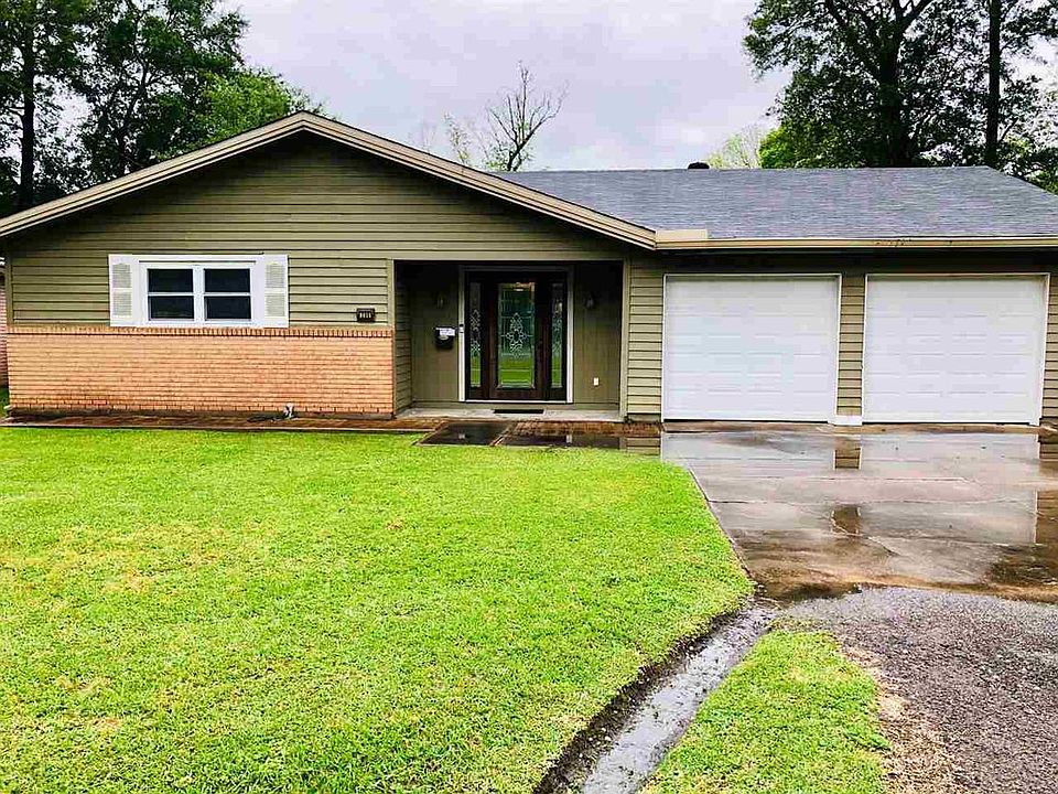 1st image of 290 Armstrong Dr