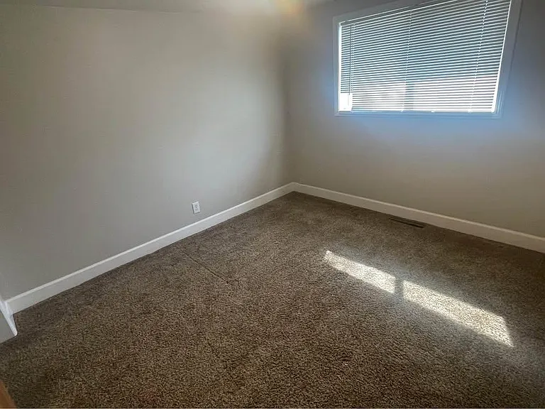 Unit Photo