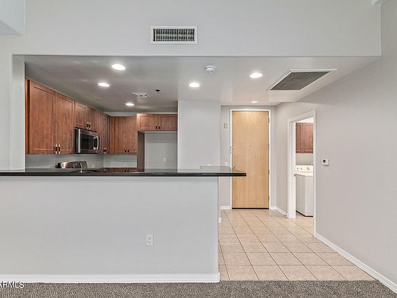 3rd image of 17 W VERNON Avenue #517