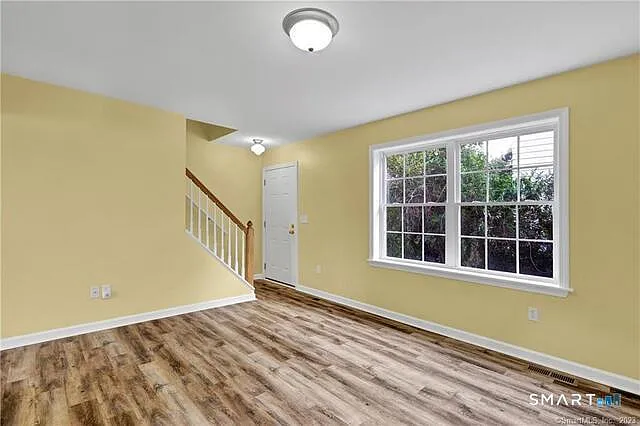 220 Alder St — Photo 2