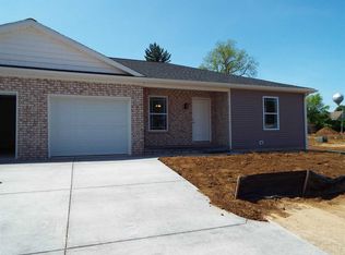 203 N McCreary St, Fort Branch, IN 47648