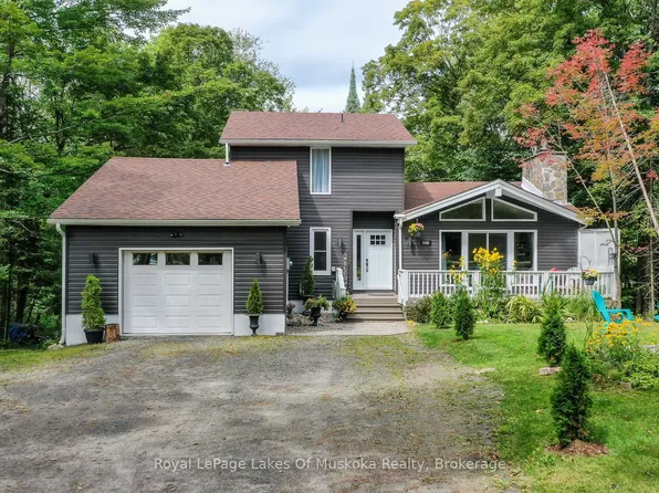 1588 Skyline Dr, Huntsville, ON P1H 1A5