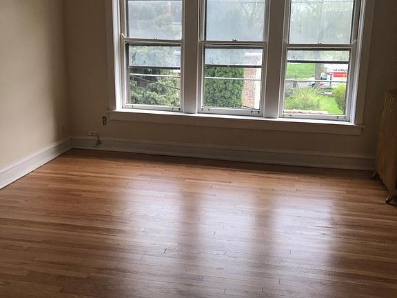 4th image of 6843 S Dante Ave #2