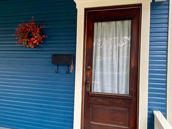 3rd image of 707 7th St