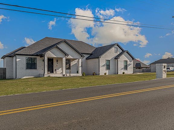 2nd image of 3009 Pruetts Chapel Rd