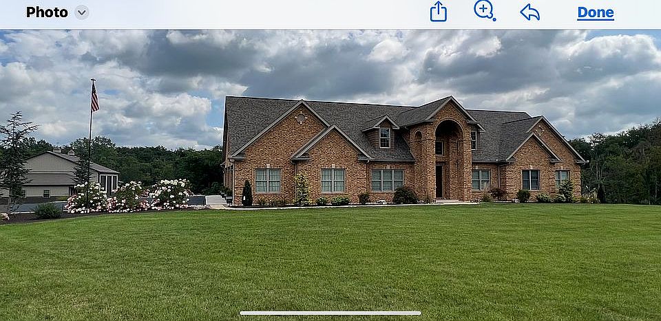 1st image of 934 Oakes Ln