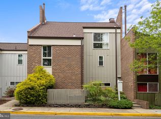 11368 Links Dr, Reston, VA 20190