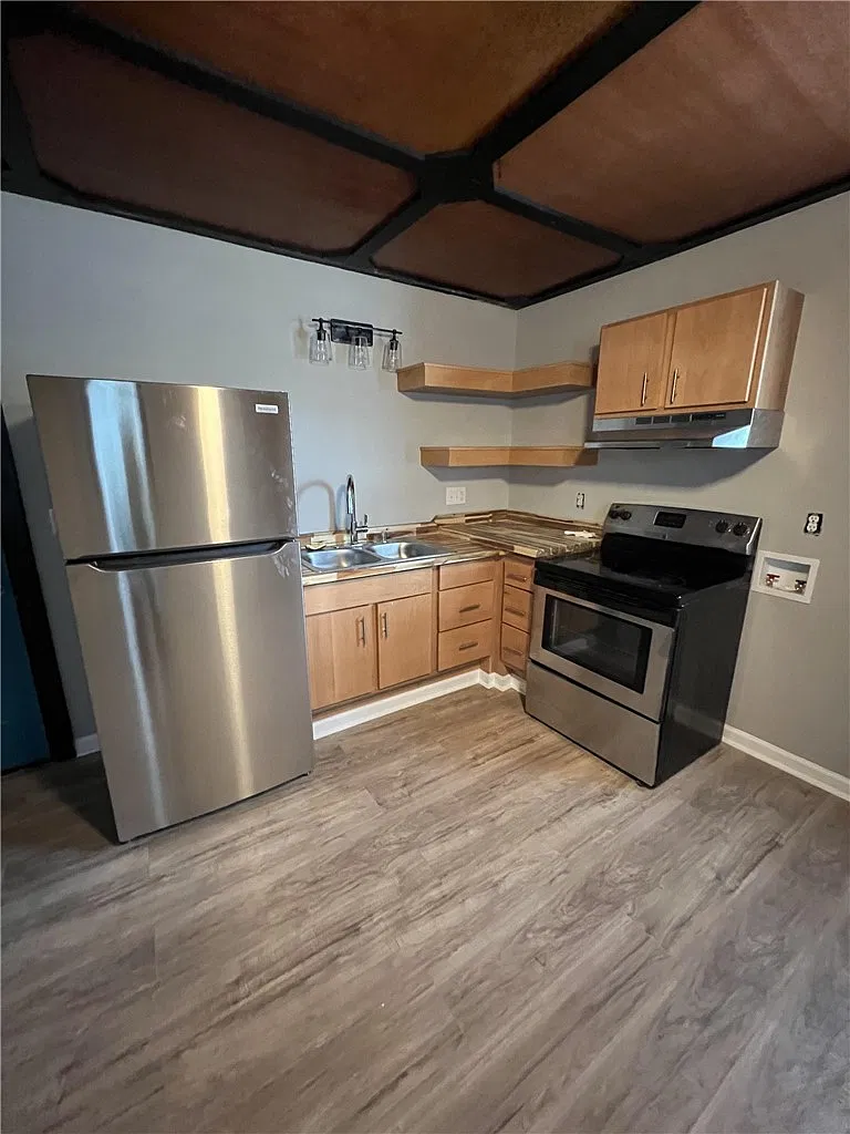 1 bed, 1.0 bath, $775 — Photo 3