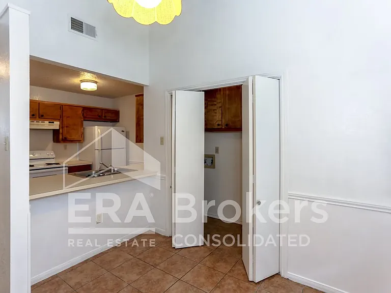 204 South Dr #A — Photo 8