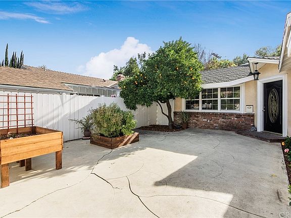 3rd image of 22070 Velicata St