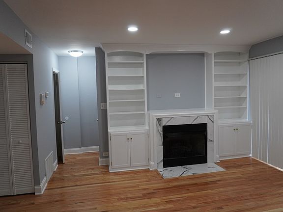 2nd image of 7527 N Damen Ave APT P1