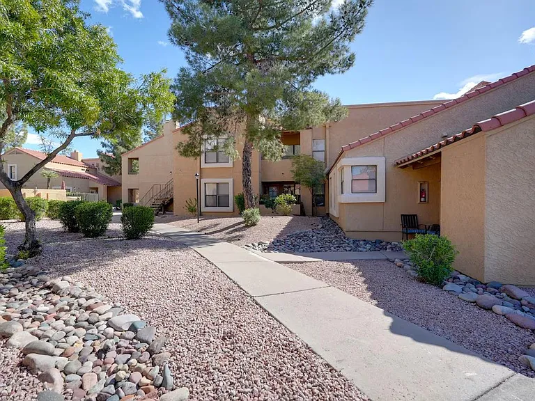 8787 E Mountain View Rd #ID1385883P — Photo 24