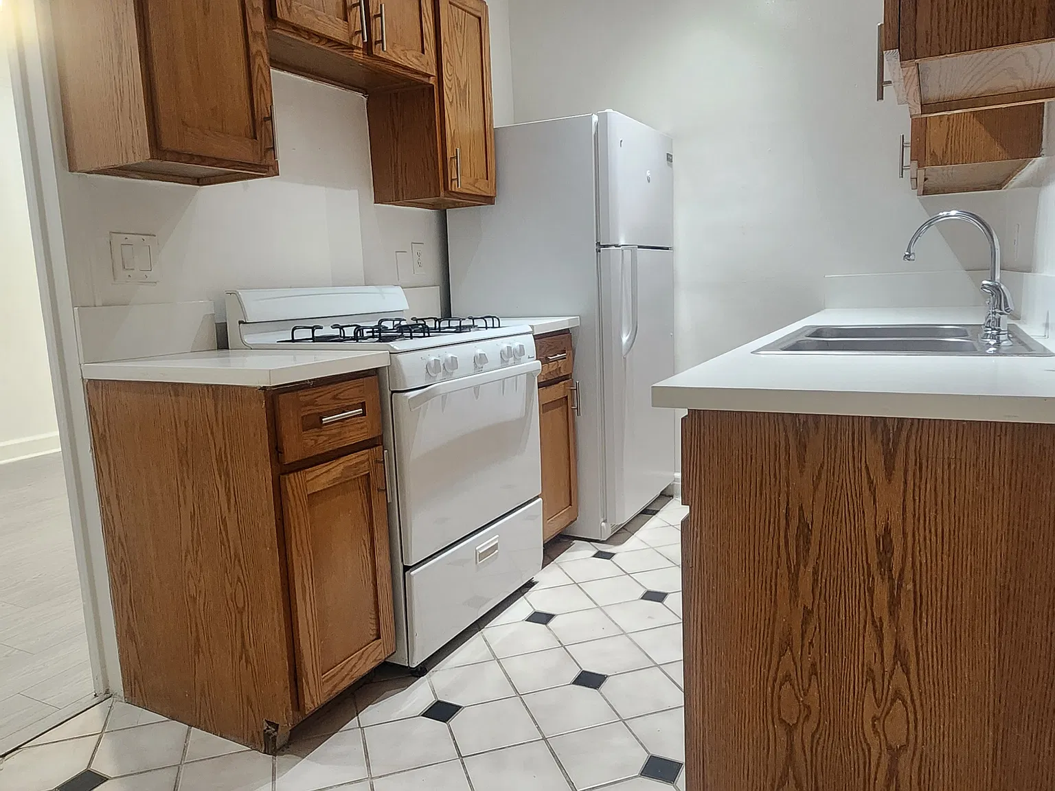 Serrano Club Apartments — Photo 4