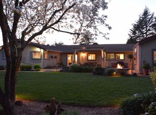 19440 Victoria Ct, Sonoma, CA 95476