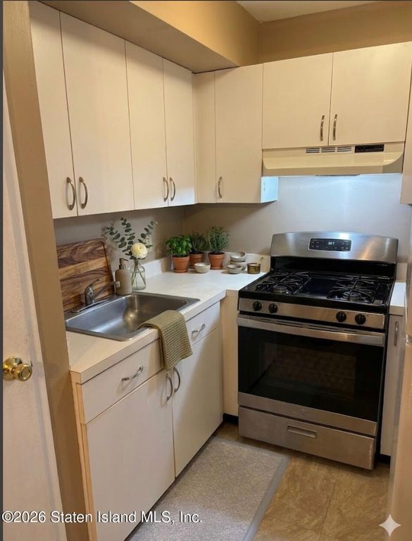 Apartment in New York, Richmond, Staten Island - View 5