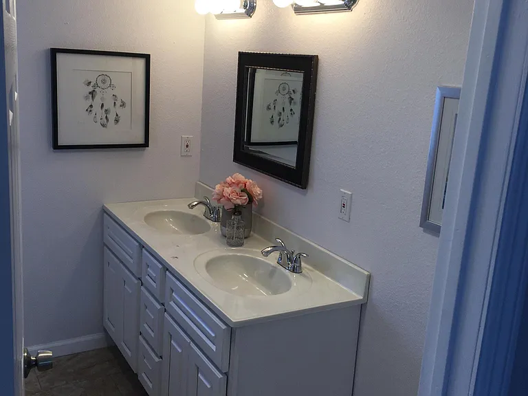 130 Eldridge Ave — Photo 5