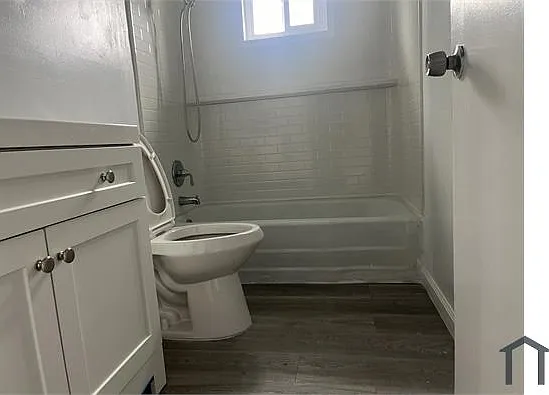 2910 Sheldon Dr — Photo 3
