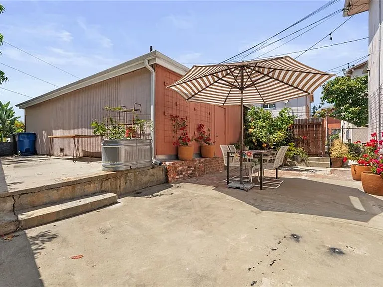 823 Austin Ave #3 — Photo 23