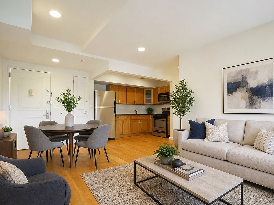 1st image of 3110 23rd St APT 3G