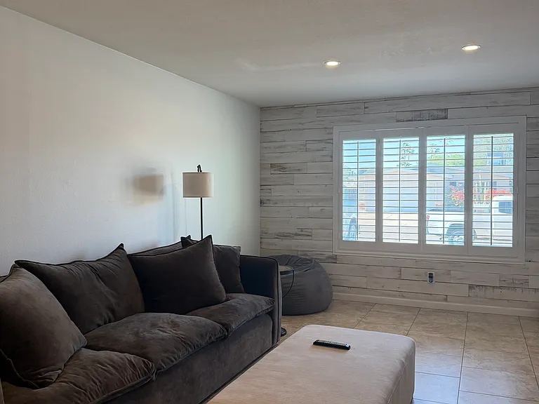 1409 E Verlea Dr — Photo 13