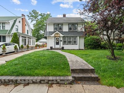 17 Sachem St Street, East Rockaway, NY, 11518