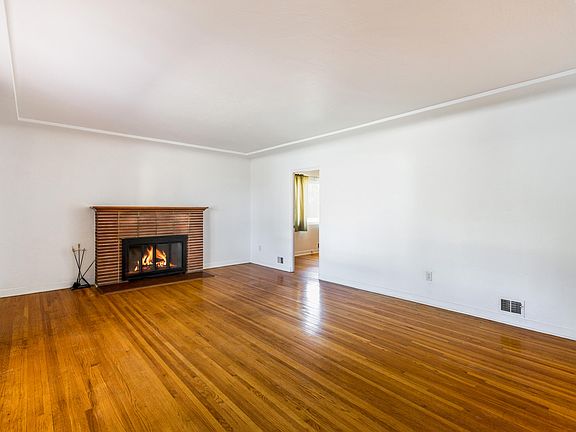4th image of 4160 Marble Ave NE