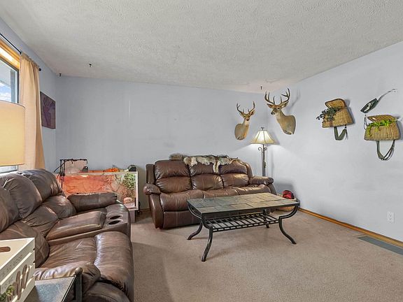 4th image of 205 Maxwell St
