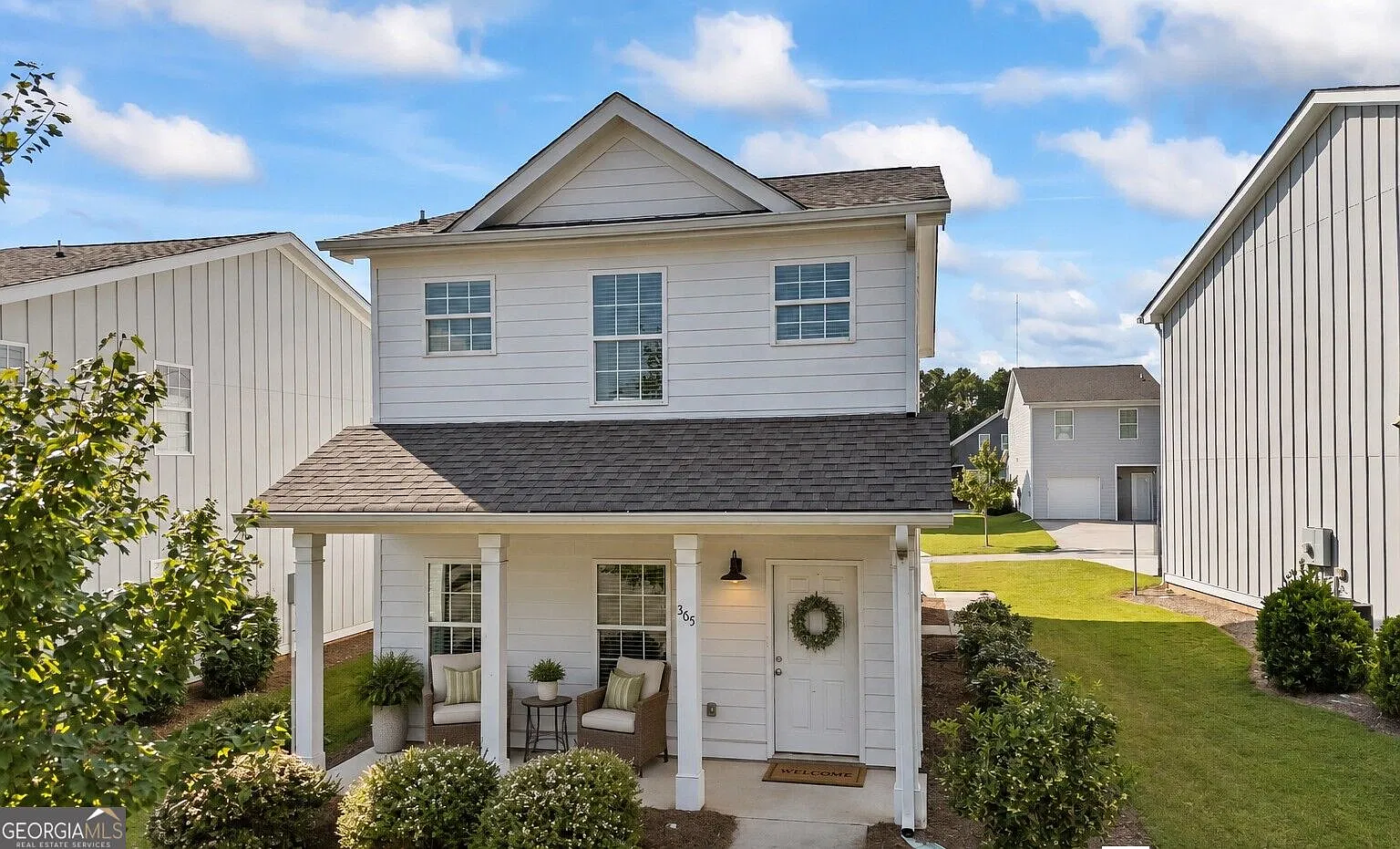 3 bed, 3.0 bath, 1680 sqft, $2,100 — Photo 1