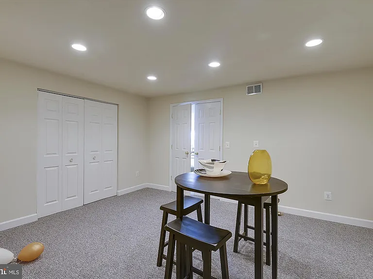 6087 Piney Woods Ct — Photo 21