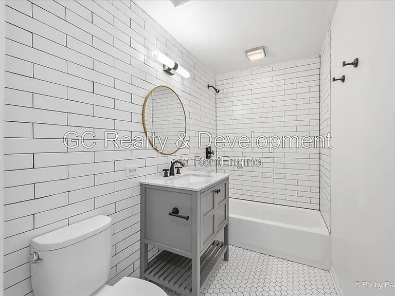 832 W Barry Ave #B — Photo 20
