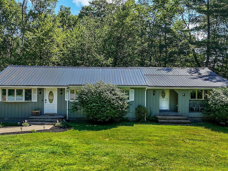 1st image of 10 Appaloosa Avenue