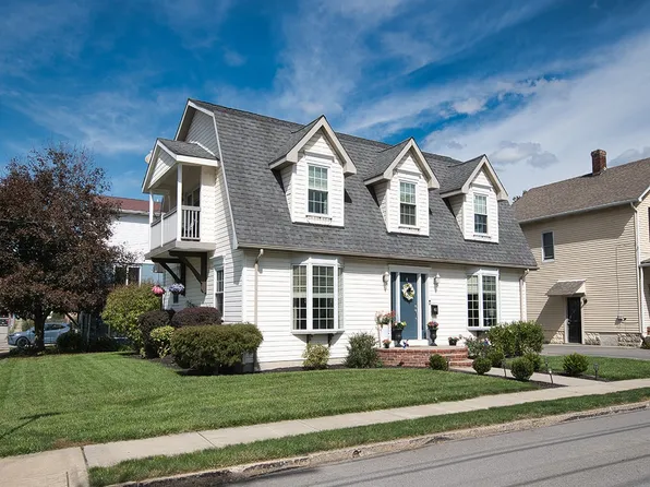 401 Center St, Zelienople, PA 16063