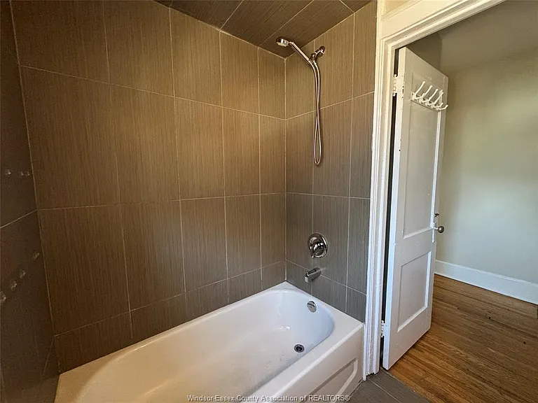 290 Vista Pl #4 — Photo 17