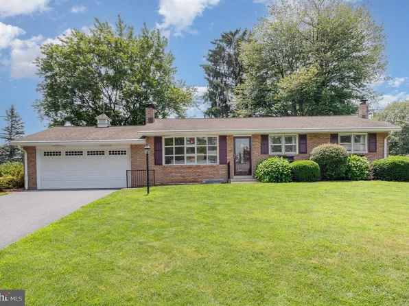 114 Brookside Ave, Hershey, PA 17033