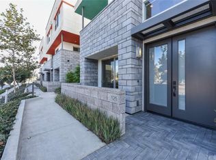 625 W 17th St, Costa Mesa, CA 92627